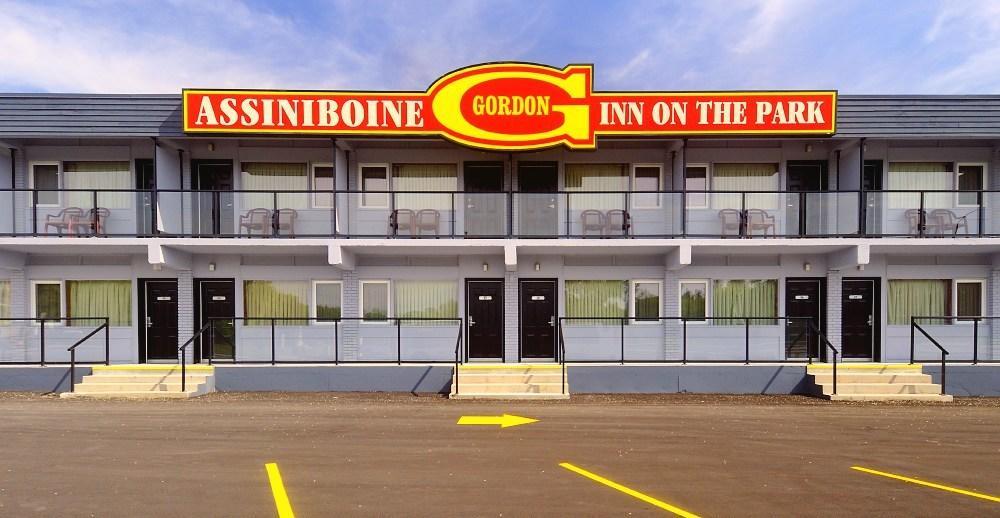 Assiniboine Gordon Inn On The Park Winnipeg Exterior photo